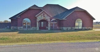 Building Photo - 1026 NE Brown Rd