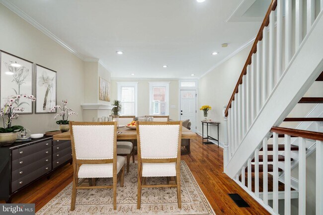 Foto del edificio - 2442 S Bancroft St