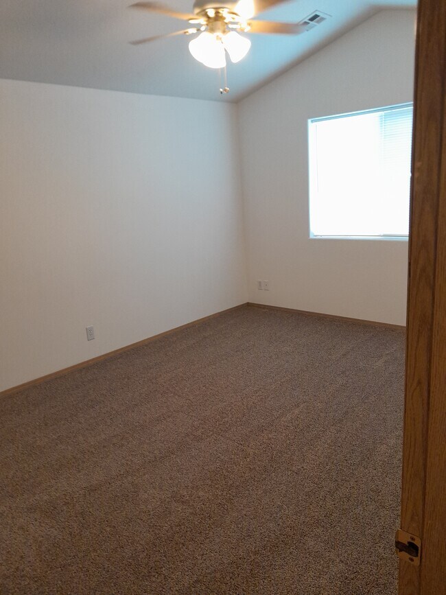 Foto del edificio - 31280 NW Hillcrest St