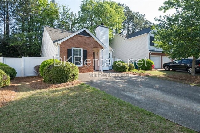 Photo - 207 Daventry Way House