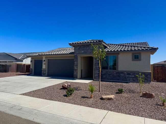 Building Photo - Landscaped Estrella at Mesa Del Sol Pool H...