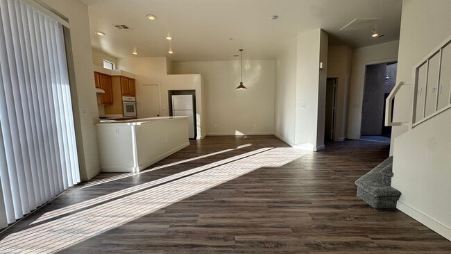 Foto del edificio - Clean & Comfortable Home in North Las Vegas