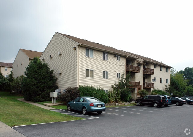 Building Photo - Trout Run Apartments