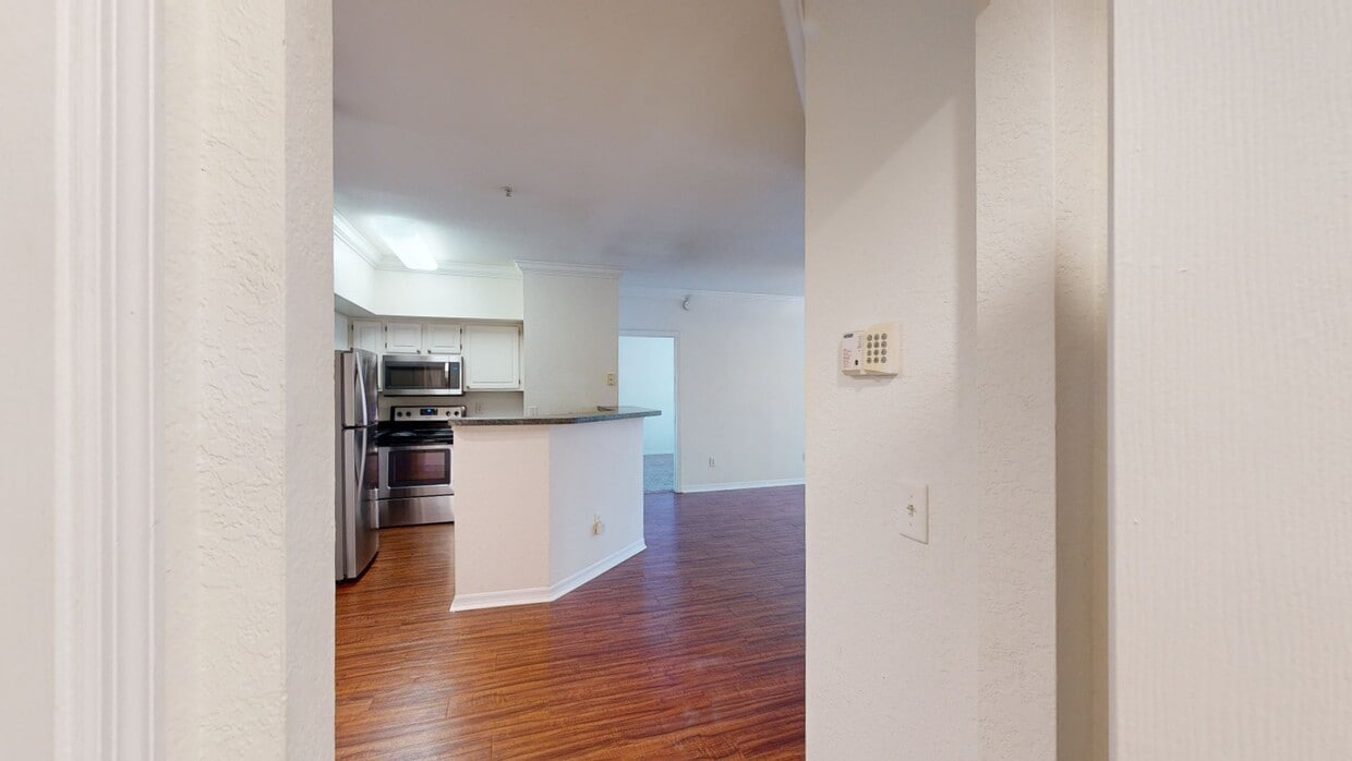 Photo - Ashton at Waterford Lakes Apartments