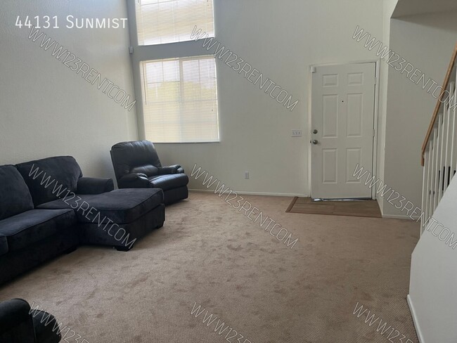 Building Photo - 44131 Sunmist-