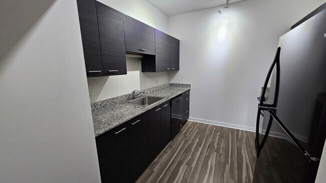 Foto del edificio - 128 W Chicago Ave