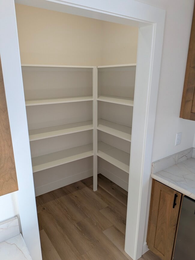 Foto del edificio - 162 Robin Rd