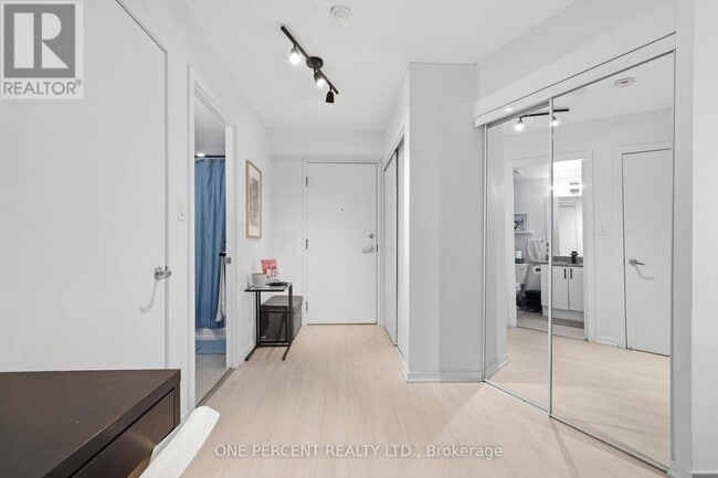 Building Photo - 801 Sheppard Ave W
