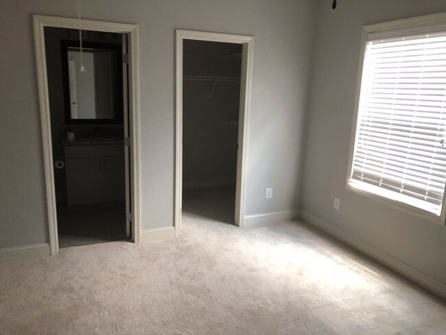 Building Photo - Great Town House/Condo in Opelika