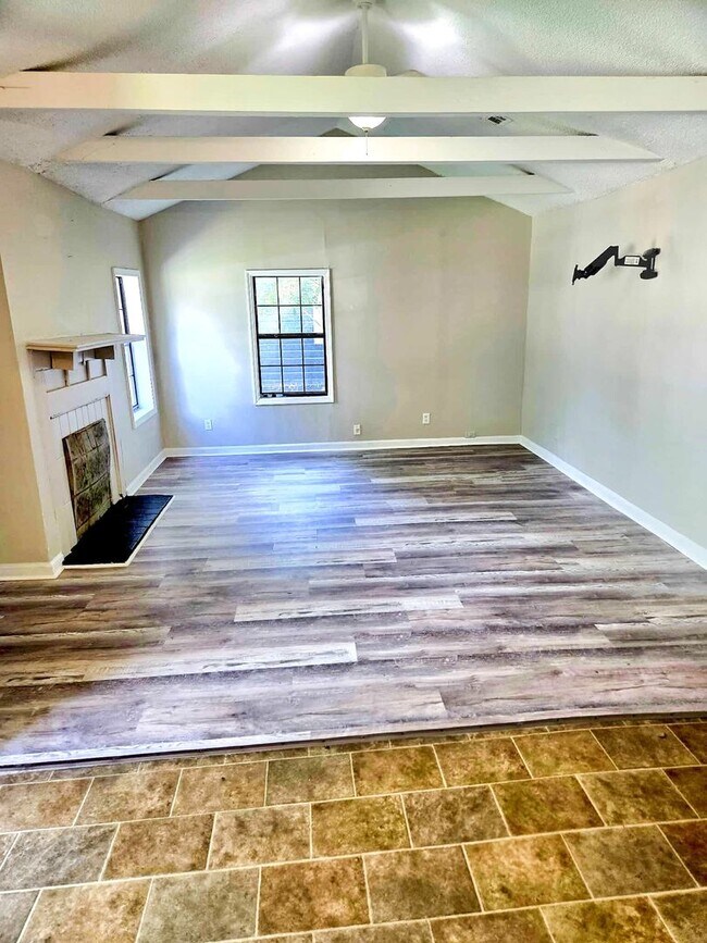 Foto del edificio - Charming 2 Bedroom Home in Gadsden!