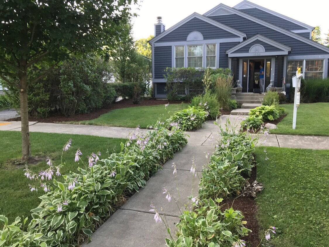 Foto principal - 1524 Gregory Ave