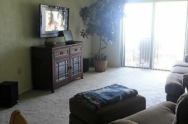 Foto del edificio - 1025 Rockledge Dr