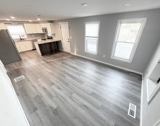 Living Room - 1392 Candia Rd