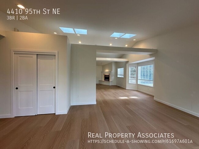 Building Photo - 4410 95th St NE