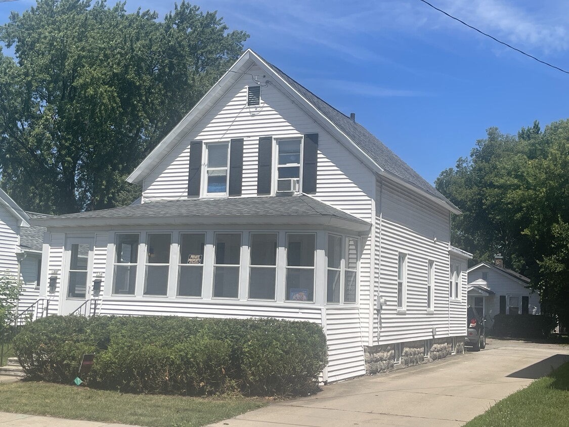 Foto del edificio - 734 Vine Ave