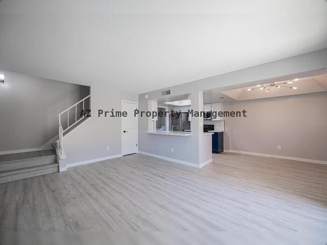 Building Photo - 4403 E Riverside St