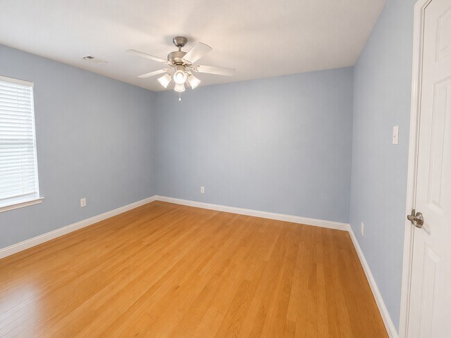 Foto del edificio - 2119 Hawthorne Brook Ln