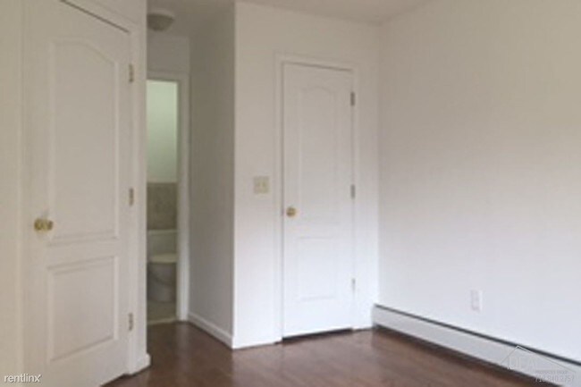 Building Photo - 220 Lexington Ave