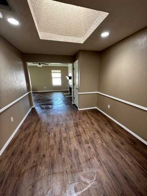 Foto del edificio - 5907 Fordham Dr