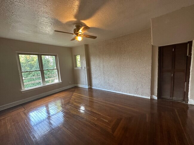 Sala de estar - 1313 Maccorkle Ave SE