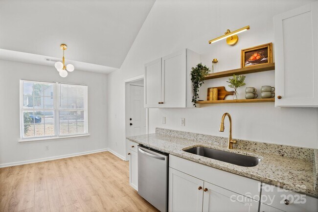 Building Photo - 1409 Rheo Ct NW