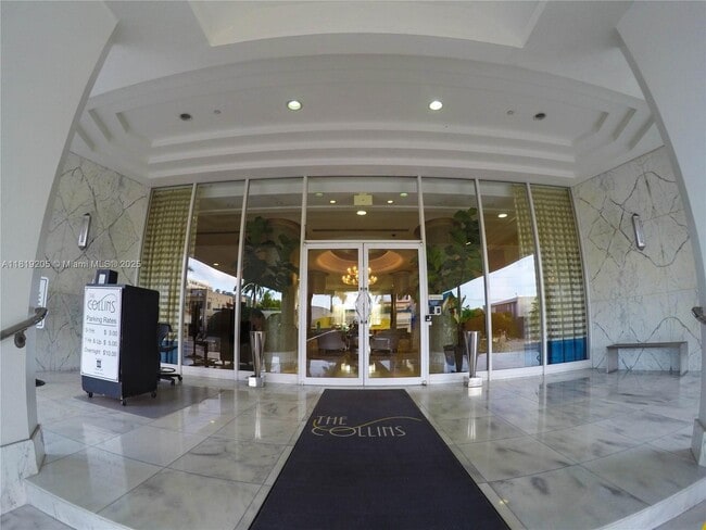 Foto del edificio - 6917 Collins Ave