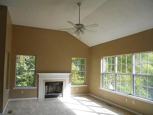 Foto del edificio - 4200 Heathmoor Ct