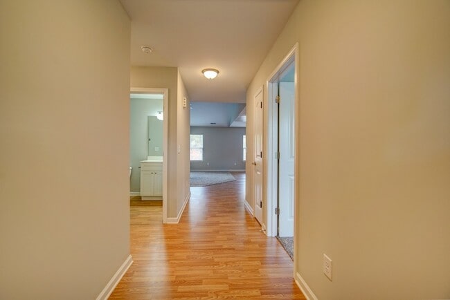 Building Photo - 365 Half Rock Cir