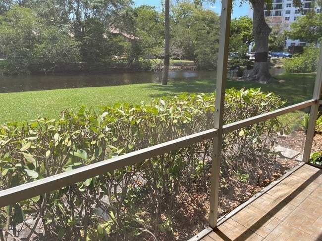 Building Photo - 140 NE 19th Ct