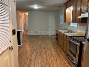 Building Photo - 2511 Evergreen Ave