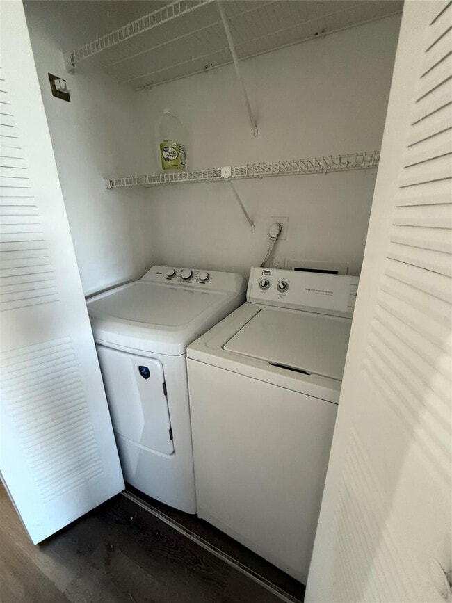 Foto del edificio - 2866 Coral Springs Dr