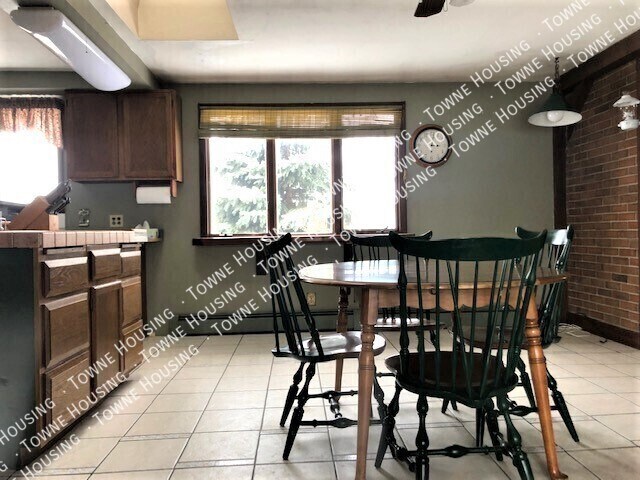 Building Photo - 2200 Abbott Rd