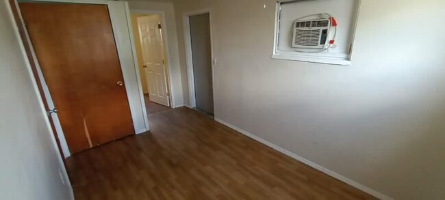 Foto del edificio - 140 Southland Ct