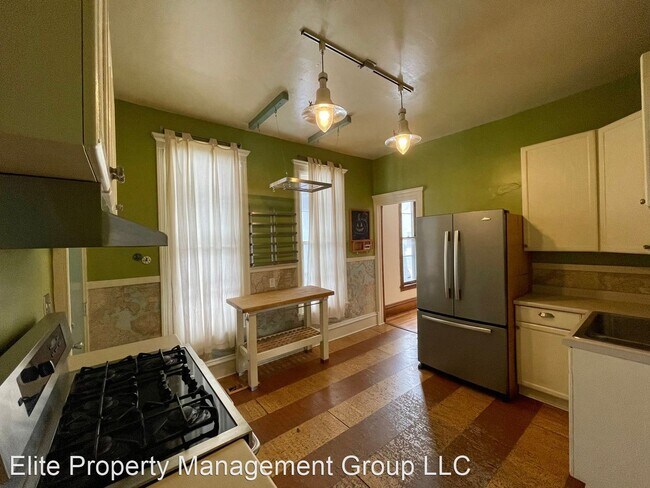 Foto del edificio - 3 br, 1 bath House - 2121 11th Ave South