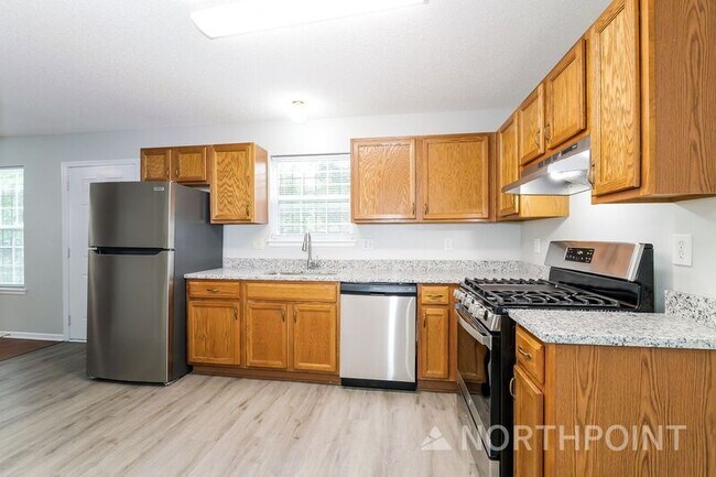 Building Photo - 4211 Woodland Ave