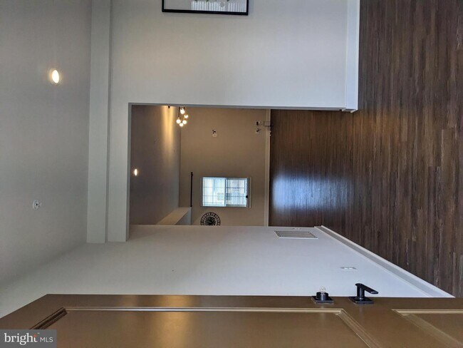 Building Photo - 7439 Port Tavern Ct
