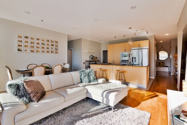 Living Room + Kitchen - 653 N Kingsbury St