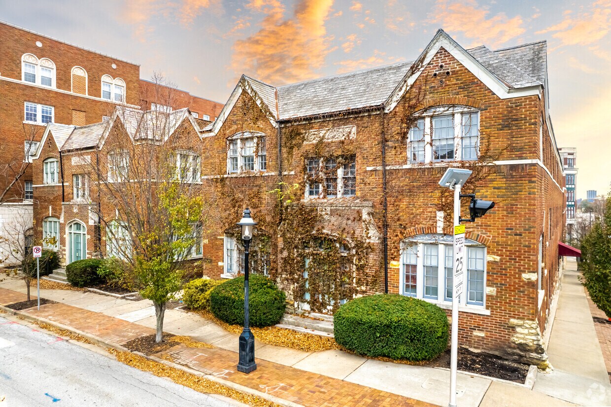 Primary Photo - 521-551 W 11th St