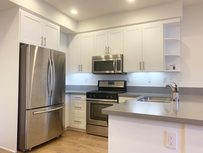 Kitchen - 281 Mar Vista Ave