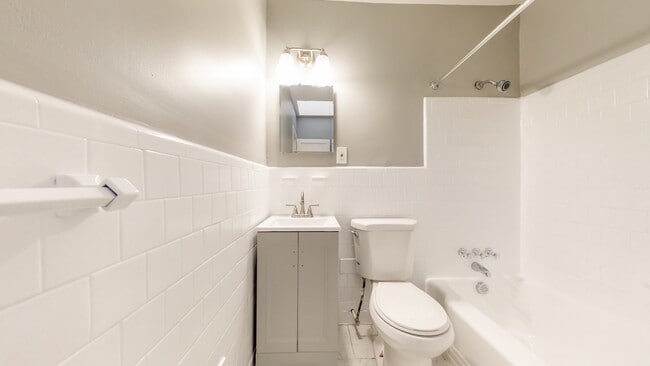 Building Photo - 6138 Macbeth Dr