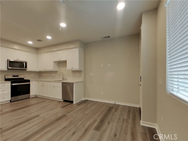 Building Photo - 36405 Creer Ct