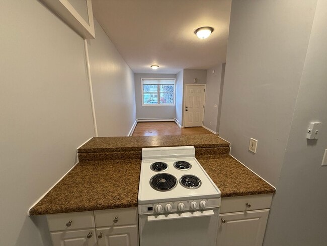 Building Photo - 178-188-188 S Whitney St