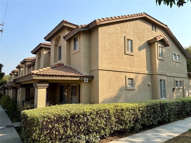 Primary Photo - 304 Torito Ln
