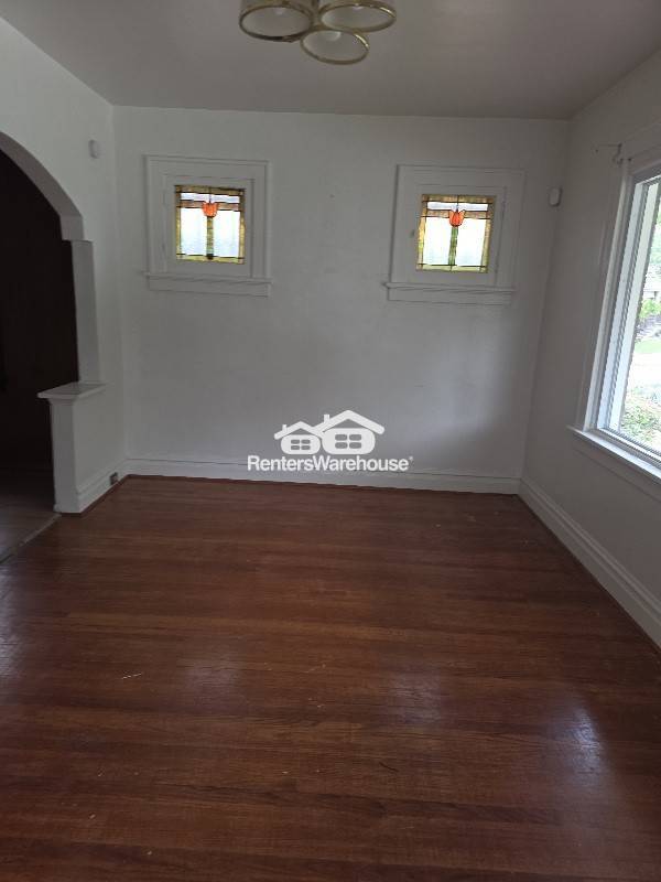 Building Photo - 5457 Beacon Ave