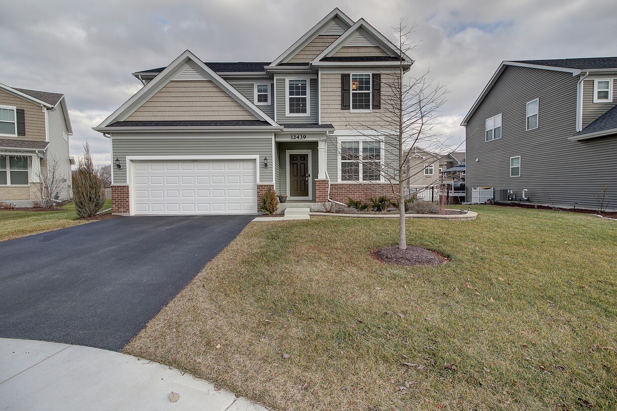 Primary Photo - 12439 S Compass Ave