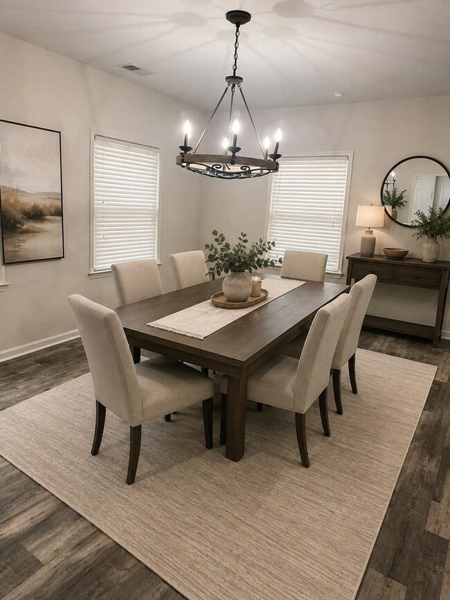 Building Photo - One of the Largest Units in Selwyn Farms! Prime Charlotte Location | Fireplace | Community Pool