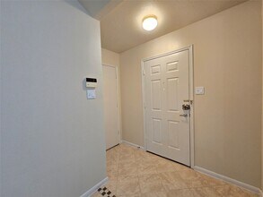 Building Photo - 4011 Lone Dove Ct