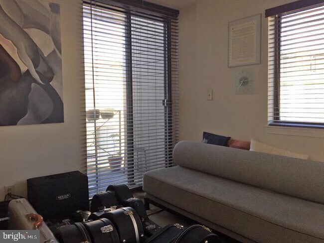 Foto del edificio - 1117 New Hampshire Ave NW