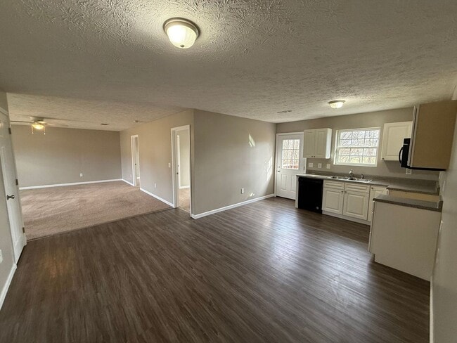 Foto del edificio - 3 bedroom 2 bath Single Family Home White Pine, TN