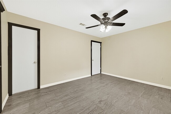 Foto del edificio - 4806 Hickorygate Dr